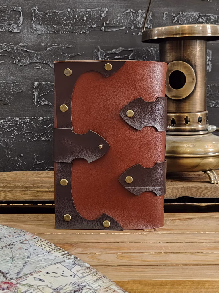 دفترچه چرمی مدل baroque طرح b